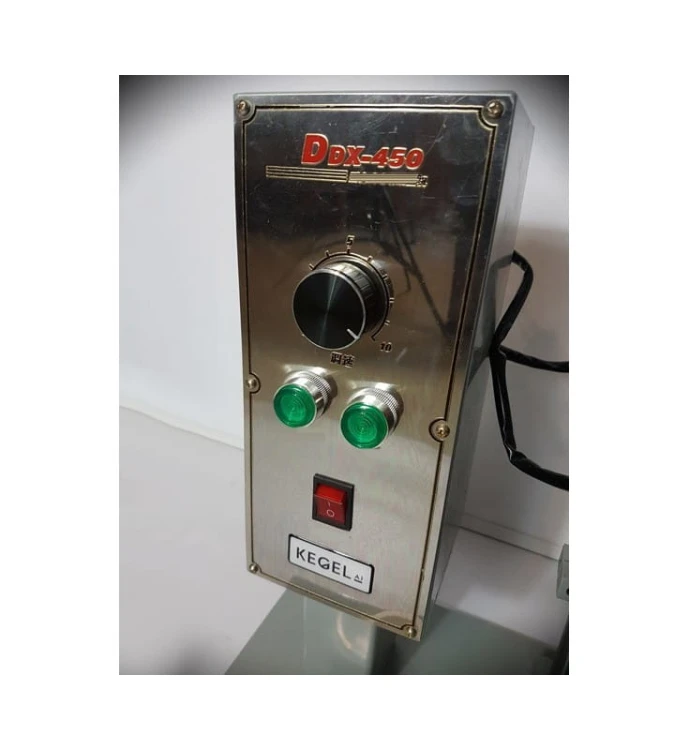 PÓŁAUTOMATYCZA ZAKRĘCARKA DO BUTELEK DDX-450